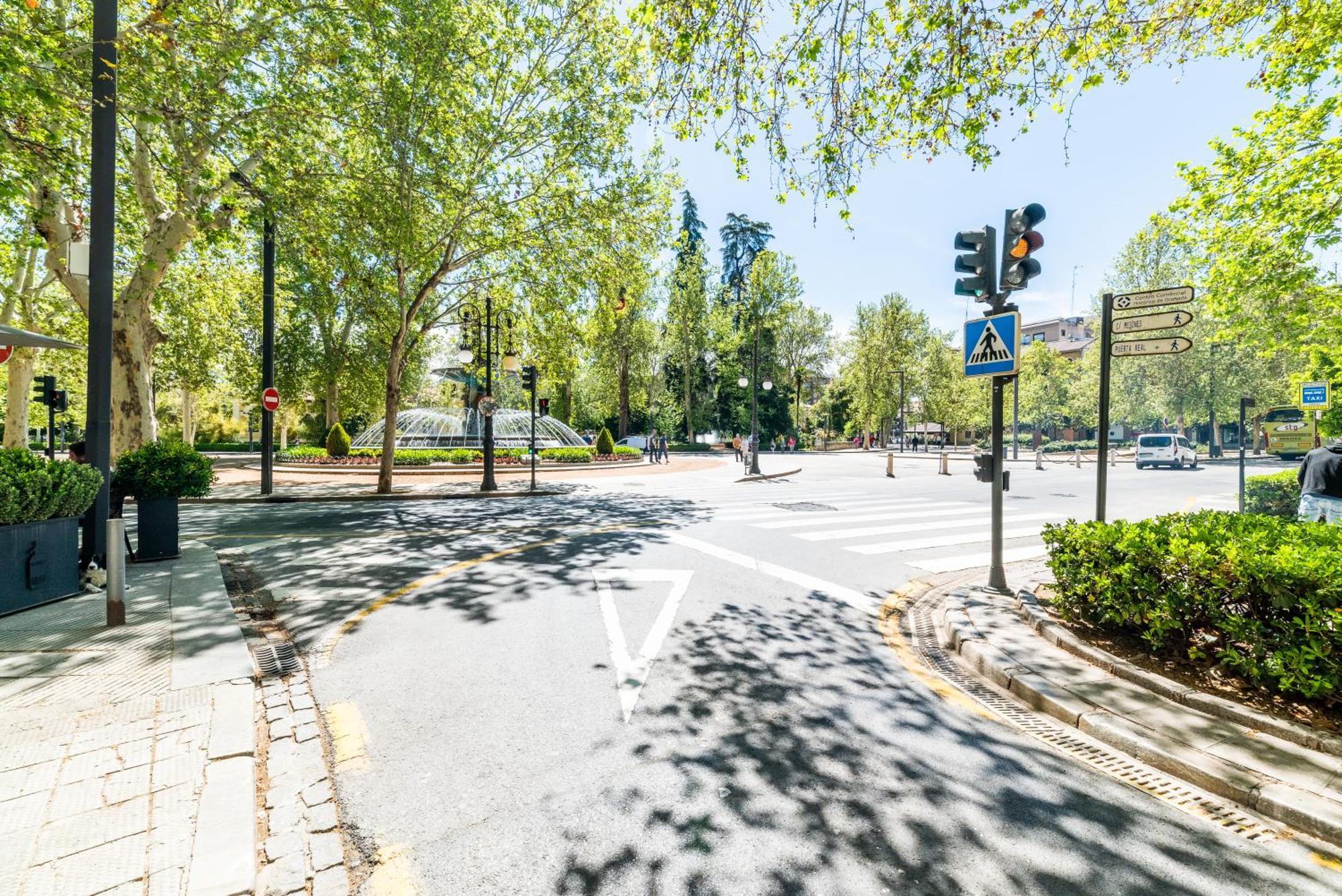 Encantador Piso Pleno Centro A Pie De Semana Santa Y Cerca De La Alhambra Granada Buitenkant foto